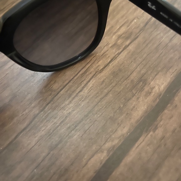 New Ray-Bans (Polarized Lenses) - Picture 7 of 7